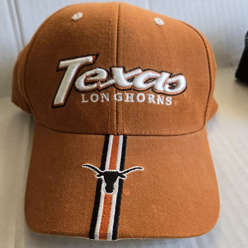 Twins Enterprise Texas Longhorns One Size Fits All Velcro Brown Hat